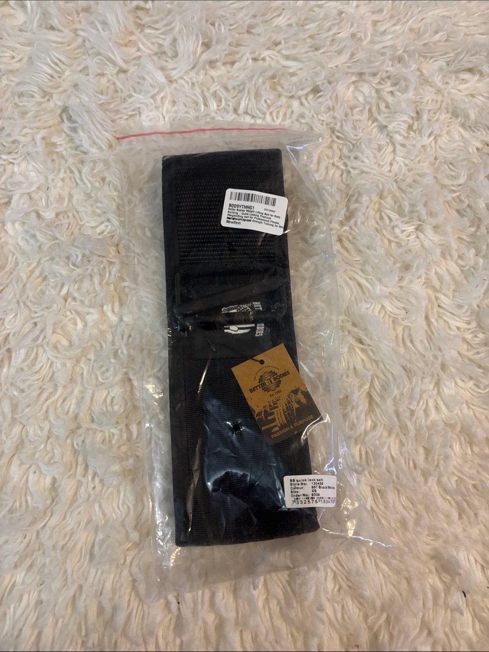 Weight Lifting Quick Lock Belt Opens to 44" (priced to sell)